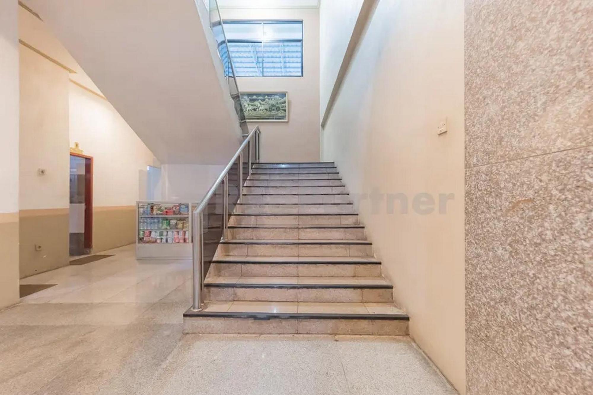 Hotel Ayong Linggarjati Kuningan Mitra Reddoorz מראה חיצוני תמונה