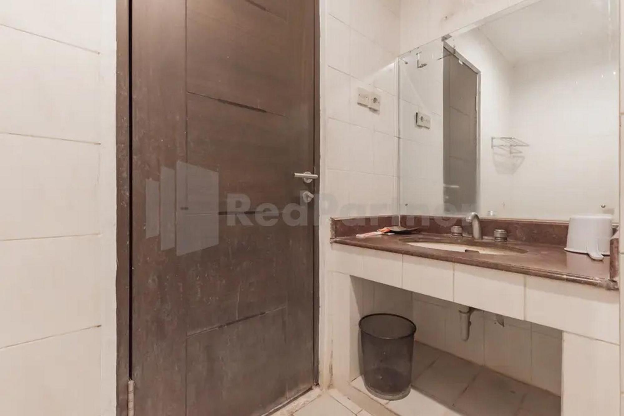 Hotel Ayong Linggarjati Kuningan Mitra Reddoorz מראה חיצוני תמונה